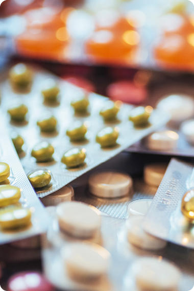 Mehrere Blister mit Tabletten - Faktoren für Reflux